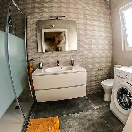 Luxurious 3 Bedroomed Penthouse Apartman