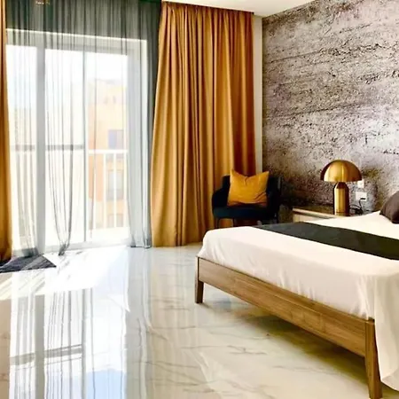 Luxurious 3 Bedroomed Penthouse 公寓 沙拉