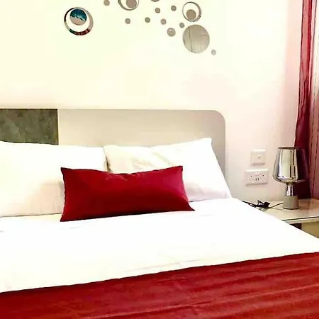 Daire Luxurious 3 Bedroomed Penthouse
