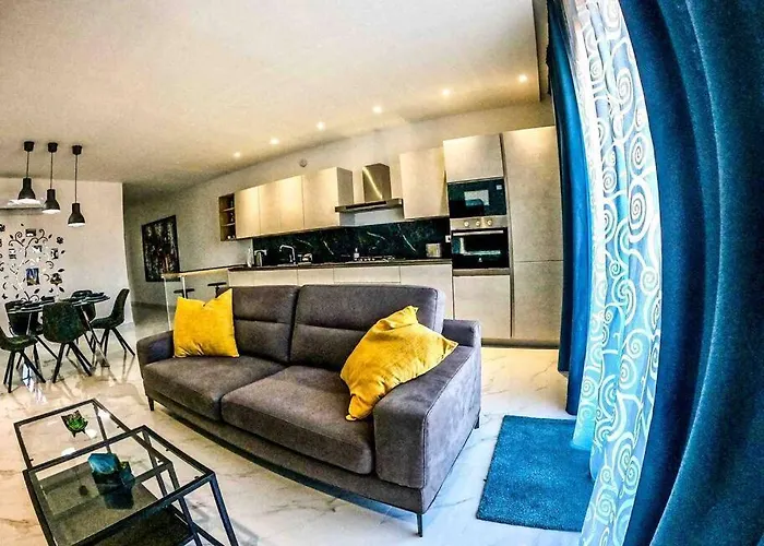 Luxurious 3 Bedroomed Penthouse Apartamento